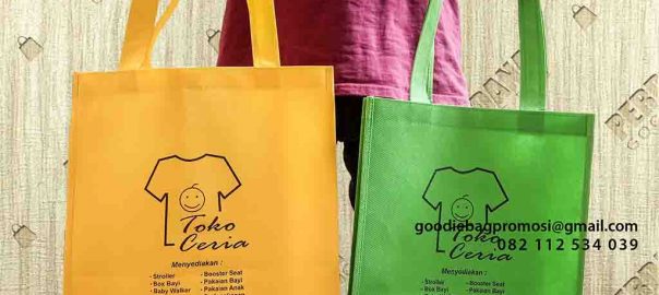 jual goodie bag custom bahan spunbond di Bogor by Perdana id5256